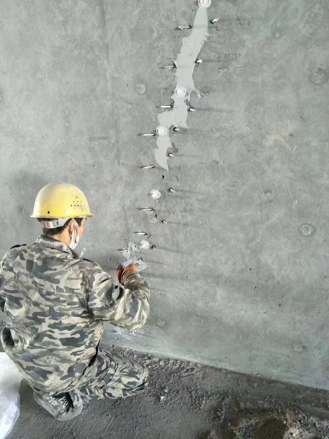 福鼎混凝土楼板裂缝加固施工的方案